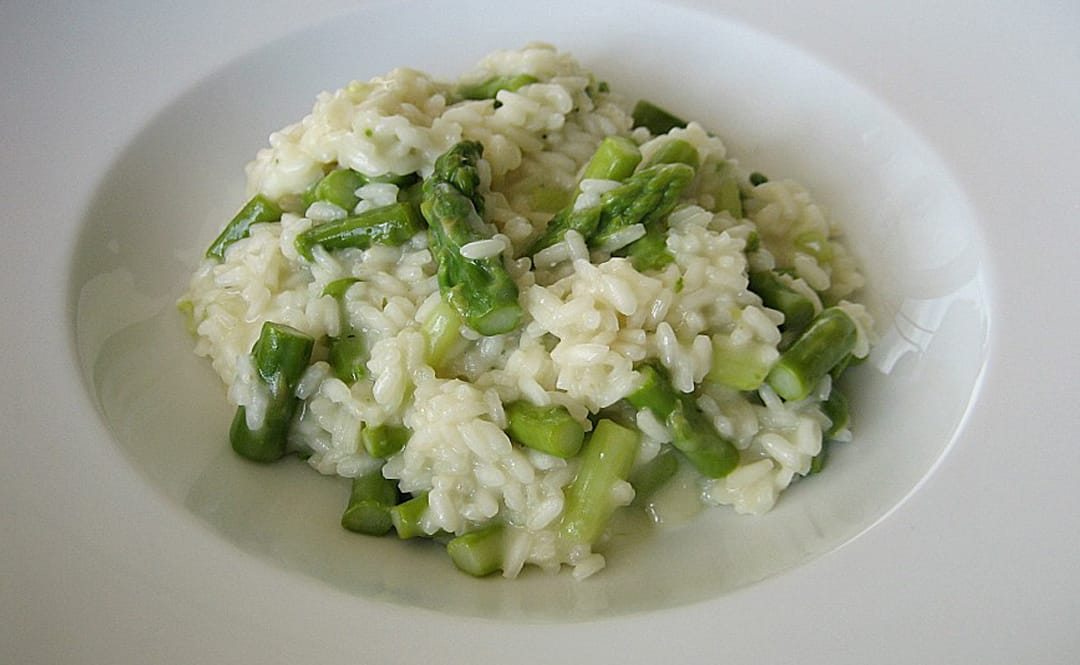 Risotto with green asparagus and parmesan cheese
